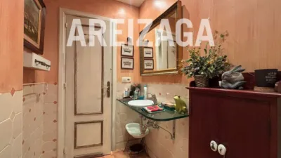 Piso en alquiler en Plaza de Zaragoza, Centro (San Sebastián - Donostia) de 2.240 €<span>/mes</span>