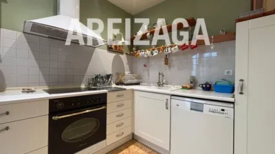 Piso en alquiler en Plaza de Zaragoza, Centro (San Sebastián - Donostia) de 2.240 €<span>/mes</span>