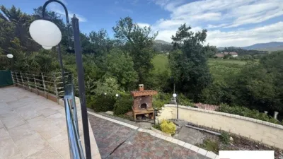 Chalet for sale in Maruri, 3-storey property with 5 bedrooms, kitchen, living room and 4 bathrooms. Garage for 4 cars, txoko, terrace and pool. Includes garden area. The chalet features internal elevator access. Many improvements made. Must be seen. photo 10