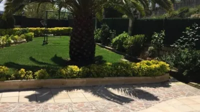 Chalet for sale in Maruri, 3-storey property with 5 bedrooms, kitchen, living room and 4 bathrooms. Garage for 4 cars, txoko, terrace and pool. Includes garden area. The chalet features internal elevator access. Many improvements made. Must be seen. photo 13