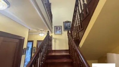 Chalet for sale in Maruri, 3-storey property with 5 bedrooms, kitchen, living room and 4 bathrooms. Garage for 4 cars, txoko, terrace and pool. Includes garden area. The chalet features internal elevator access. Many improvements made. Must be seen. photo 25