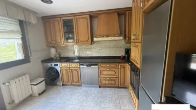 Chalet for sale in Maruri, 3-storey property with 5 bedrooms, kitchen, living room and 4 bathrooms. Garage for 4 cars, txoko, terrace and pool. Includes garden area. The chalet features internal elevator access. Many improvements made. Must be seen. photo 26