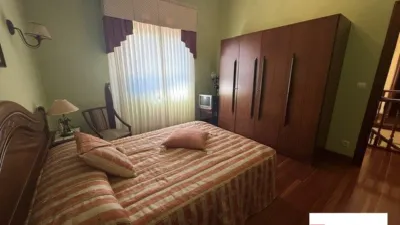 Chalet for sale in Maruri, 3-storey property with 5 bedrooms, kitchen, living room and 4 bathrooms. Garage for 4 cars, txoko, terrace and pool. Includes garden area. The chalet features internal elevator access. Many improvements made. Must be seen. photo 34