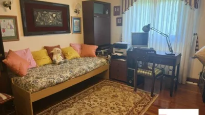 Chalet for sale in Maruri, 3-storey property with 5 bedrooms, kitchen, living room and 4 bathrooms. Garage for 4 cars, txoko, terrace and pool. Includes garden area. The chalet features internal elevator access. Many improvements made. Must be seen. photo 38