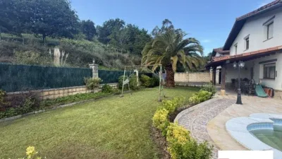 Chalet for sale in Maruri, 3-storey property with 5 bedrooms, kitchen, living room and 4 bathrooms. Garage for 4 cars, txoko, terrace and pool. Includes garden area. The chalet features internal elevator access. Many improvements made. Must be seen. photo 3