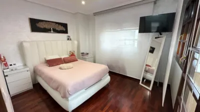 Semi-detached house on Calle de la Fontana photo 38