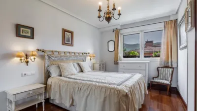 Piso en venta en Calle Embajador P. de Aristegui Kalea, Anaka-San Miguel-El Pinar (Irun) de 540.000 €