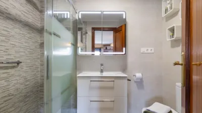 Piso en venta en Calle Embajador P. de Aristegui Kalea, Anaka-San Miguel-El Pinar (Irun) de 540.000 €