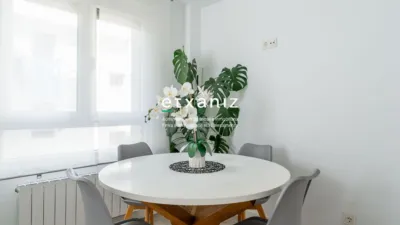 Piso en venta en Berabera Pasealekua, cerca de Goiiko Galtzada Berri Kalea, Aiete-Miramon (San Sebastián - Donostia) de 775.000 €