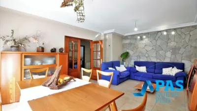 Casa pareada en venta en Calle del Bosque, Muriedas (Camargo) de 350.000 €