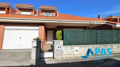 Casa pareada en venta en Calle del Bosque, Muriedas (Camargo) de 350.000 €