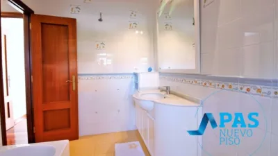 Casa pareada en venta en Calle del Bosque, Muriedas (Camargo) de 350.000 €