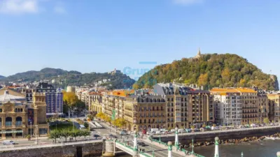 Piso en alquiler en Zurriola, Gros (San Sebastián - Donostia) de 1.200 €<span>/mes</span>