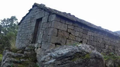 House in Tres Cabañas with Land in La Merindad de Valdeporres photo 4