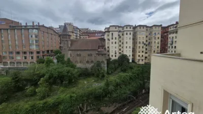 Piso en venta en Calle de Juan de Garay, Zabala (Distrito Ibaiondo. Bilbao) de 264.400 €