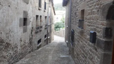 House in Monreal photo 2