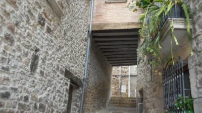 House in Monreal photo 3