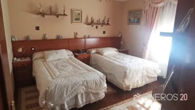 Chalet en venta en Pomar, Pomar (Medina de Pomar) de 250.000 €