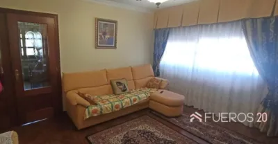 Chalet en venta en Pomar, Pomar (Medina de Pomar) de 250.000 €