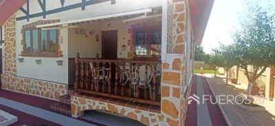 Chalet en venta en Pomar, Pomar (Medina de Pomar) de 250.000 €