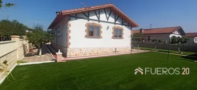 Chalet en venta en Pomar, Pomar (Medina de Pomar) de 250.000 €