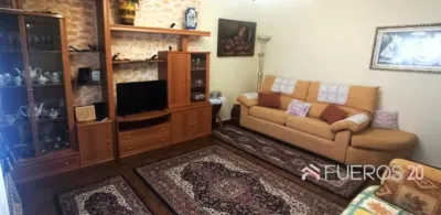 Chalet en venta en Pomar, Pomar (Medina de Pomar) de 250.000 €