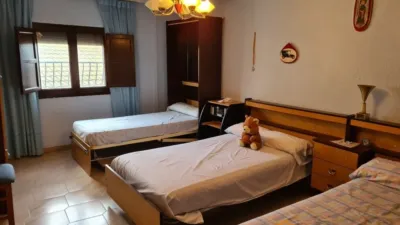 Casa en venta en Calle Calle Agustina Tella, Número 4, Velilla de Ebro de 58.000 €