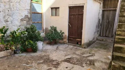 Casa en venta en Calle Constitución, 3, Velilla de Ebro de 35.000 €