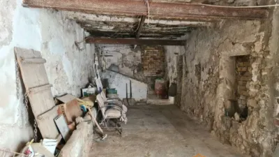 Casa en venta en Calle Constitución, 3, Velilla de Ebro de 35.000 €