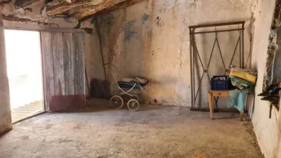 Casa en venta en Calle Constitución, 3, Velilla de Ebro de 35.000 €