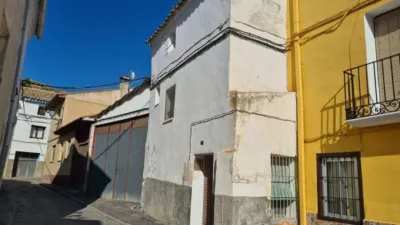 Casa en venta en Calle Constitución, 3, Velilla de Ebro de 35.000 €