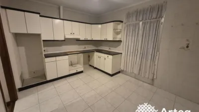 Apartment on Gregorio Uzquiano Street photo 2