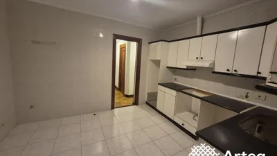 Apartment on Gregorio Uzquiano Street photo 3