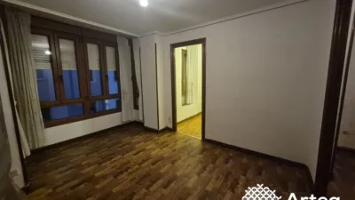 Apartment on Gregorio Uzquiano Street photo 5