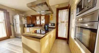 Chalet on Calle de los Geranios photo 8