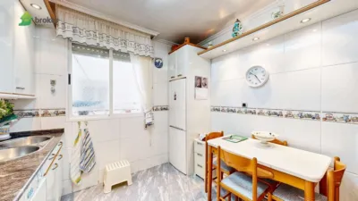 Piso en venta en Calle de San Vicente, Bagatza-San Vicente (Barakaldo) de 279.900 €