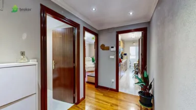 Piso en venta en San Bartolomer Etorbidea, Bagatza-San Vicente (Barakaldo) de 299.900 €