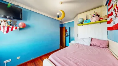 Piso en venta en San Bartolomer Etorbidea, Bagatza-San Vicente (Barakaldo) de 299.900 €
