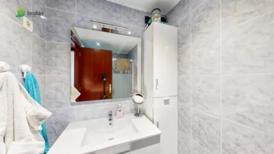 Piso en venta en San Bartolomer Etorbidea, Bagatza-San Vicente (Barakaldo) de 299.900 €