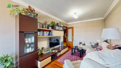 Piso en venta en San Bartolomer Etorbidea, Bagatza-San Vicente (Barakaldo) de 299.900 €