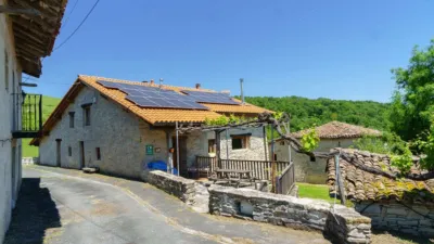 House Next to the Quejana Monumental Complex photo 2