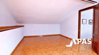 Semi-detached house on Barrio Moncobe Street photo 27