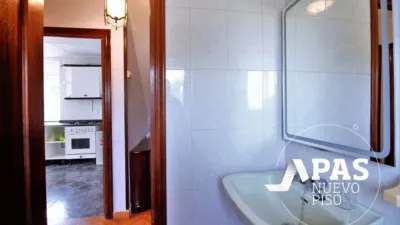 Semi-detached house on Barrio Moncobe Street photo 21