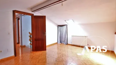 Semi-detached house on Barrio Moncobe Street photo 28