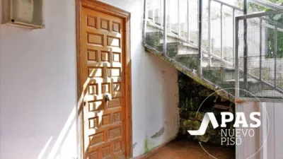 Semi-detached house on Barrio Moncobe Street photo 41