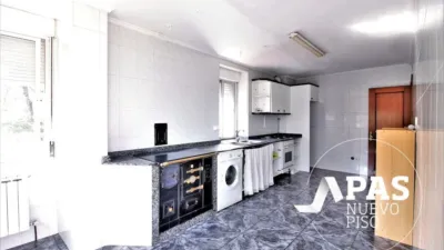 Semi-detached house on Barrio Moncobe Street photo 5