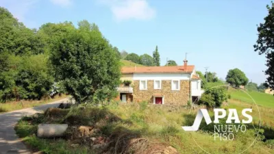 Semi-detached house on Barrio Moncobe Street photo 10