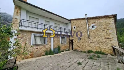 House in Panizares photo 3