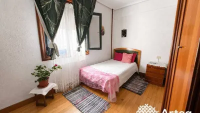 Apartment on Aita Luis Villasante Street photo 12