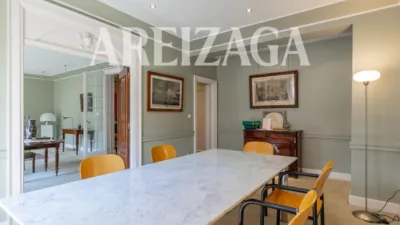Apartment on Urbieta Street photo 16